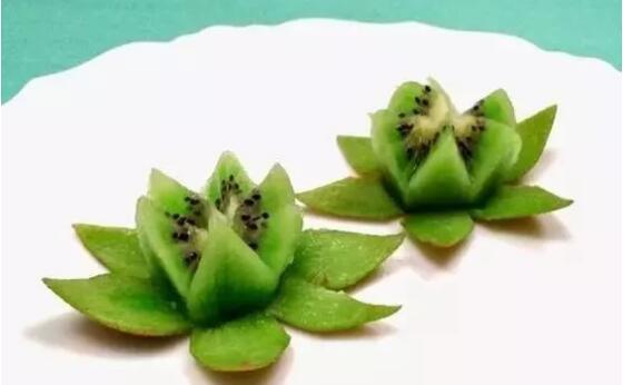 最簡(jiǎn)單漂亮的水果拼盤，奇異果荷花水果拼盤圖片簡(jiǎn)單好看