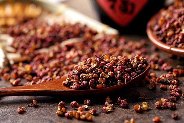 花椒什么時間可以摘成熟了，樹上摘下來的花椒怎么處理