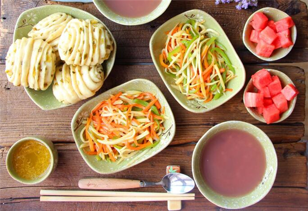 西瓜不能與什么一起吃 不能與西瓜搭配的食物