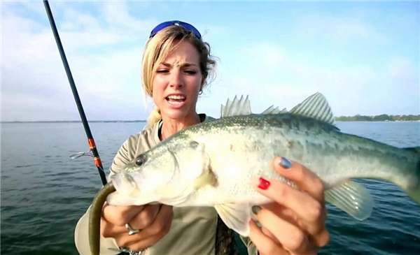 吃鱸魚(yú)有什么好處，小孩子吃鱸魚(yú)健腦補(bǔ)鈣