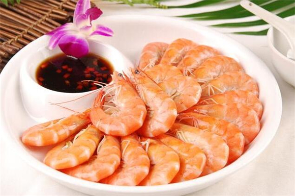 白灼基圍蝦煮幾分鐘，家庭食量三分鐘正好