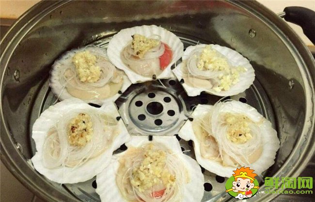 扇貝怎么洗干凈，扇貝肉怎么洗干凈(去除內臟用鹽水生粉唰一唰)