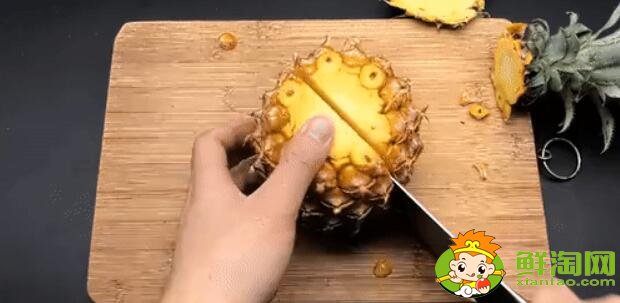 菠蘿怎么削皮