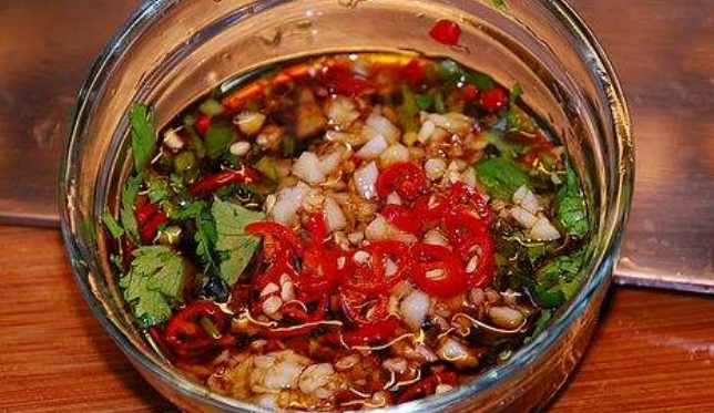 蒸魚(yú)豉油和生抽的區(qū)別，蒸魚(yú)豉油跟生抽有什么區(qū)別