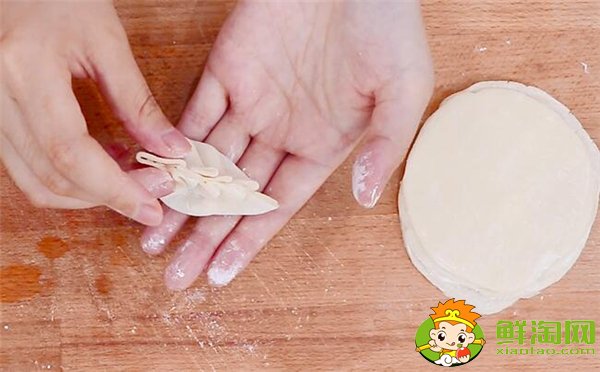 包餃子的方法