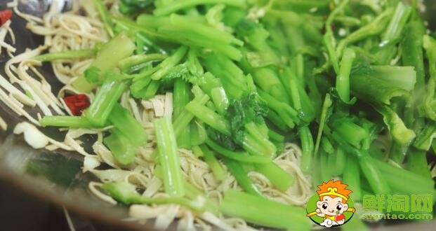 怎樣炒芹菜更綠不褪色，怎樣炒芹菜脆而不柴