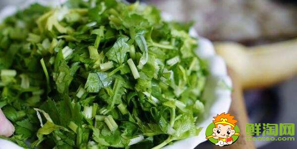 生吃芹菜怎么處理,芹菜生吃好還是焯一下水更好