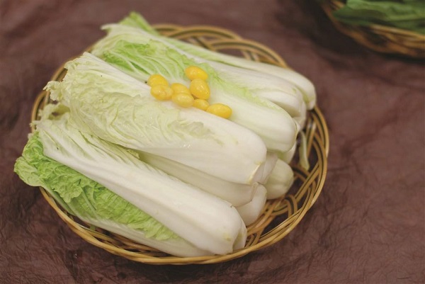 為什么說(shuō)娃娃菜不能吃，原來(lái)這種是噴了甲醛的娃娃菜