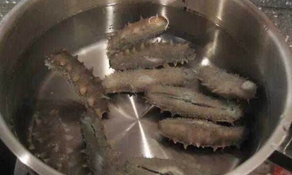 干海參泡發(fā)的正確方法