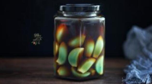 正宗臘八蒜的腌制方法