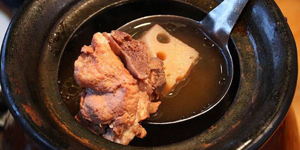 煨湯咸了怎么辦
