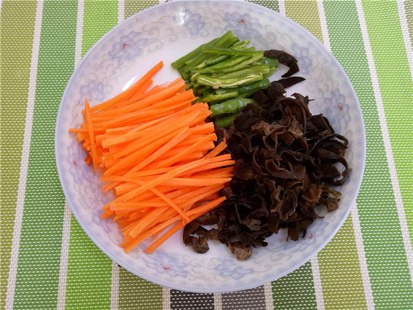 魚香肉絲的家常做法