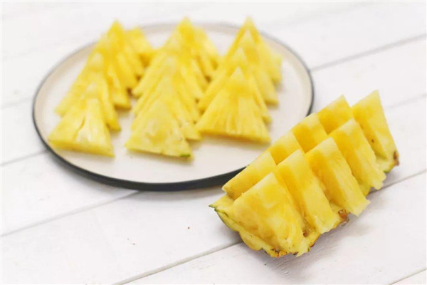 菠蘿綠色能吃嗎
